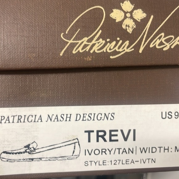 NIB Patricia Nash Trevi Loafers - Ivory/Tan Size 9 - Picture 2 of 2